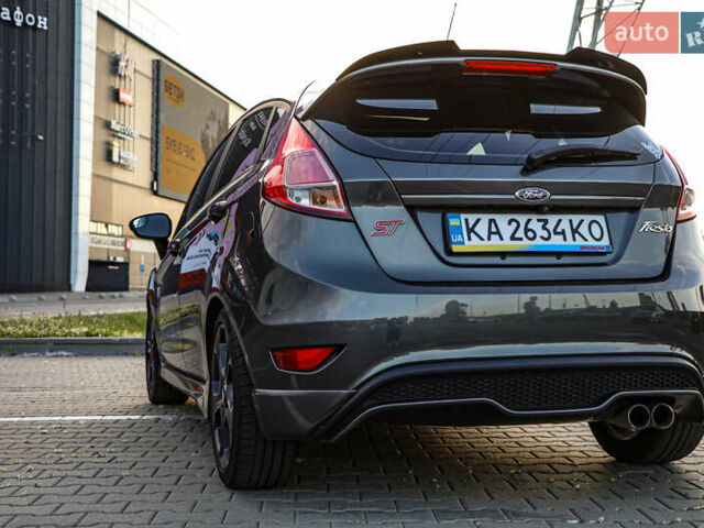 Серый Форд Фиеста, объемом двигателя 1.6 л и пробегом 85 тыс. км за 12500 $, фото 16 на Automoto.ua