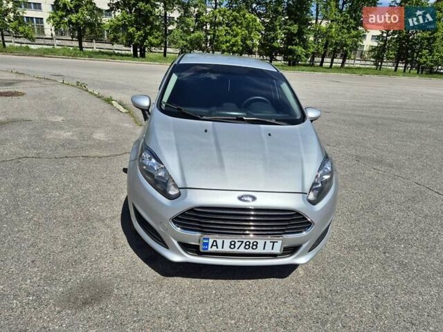 Серый Форд Фиеста, объемом двигателя 1.6 л и пробегом 122 тыс. км за 9900 $, фото 13 на Automoto.ua