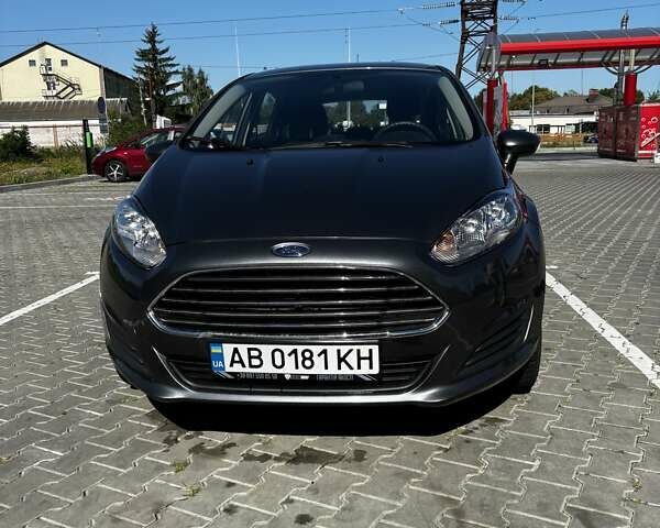 Серый Форд Фиеста, объемом двигателя 1.6 л и пробегом 86 тыс. км за 8800 $, фото 7 на Automoto.ua