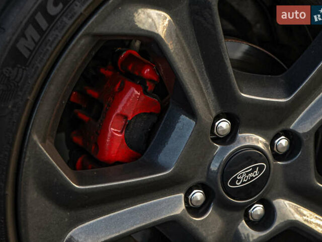 Серый Форд Фиеста, объемом двигателя 1.6 л и пробегом 85 тыс. км за 12500 $, фото 26 на Automoto.ua