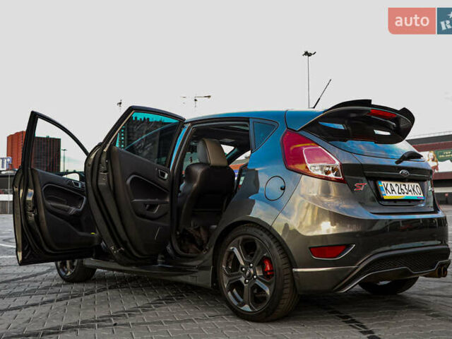 Серый Форд Фиеста, объемом двигателя 1.6 л и пробегом 85 тыс. км за 12500 $, фото 48 на Automoto.ua