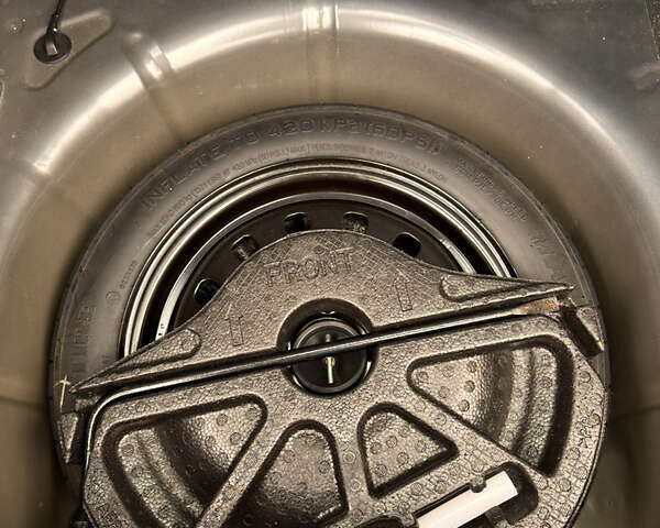 Сірий Форд Фієста, об'ємом двигуна 1.6 л та пробігом 124 тис. км за 9200 $, фото 15 на Automoto.ua