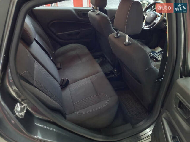 Серый Форд Фиеста, объемом двигателя 1.6 л и пробегом 41 тыс. км за 9200 $, фото 24 на Automoto.ua