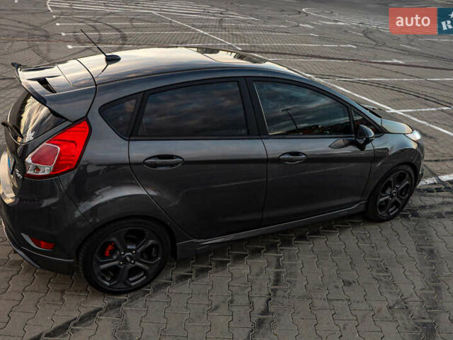 Серый Форд Фиеста, объемом двигателя 1.6 л и пробегом 85 тыс. км за 12500 $, фото 66 на Automoto.ua