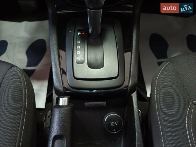 Серый Форд Фиеста, объемом двигателя 1.6 л и пробегом 41 тыс. км за 9200 $, фото 36 на Automoto.ua