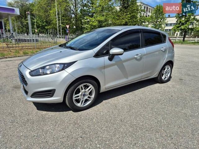 Серый Форд Фиеста, объемом двигателя 1.6 л и пробегом 122 тыс. км за 9900 $, фото 31 на Automoto.ua
