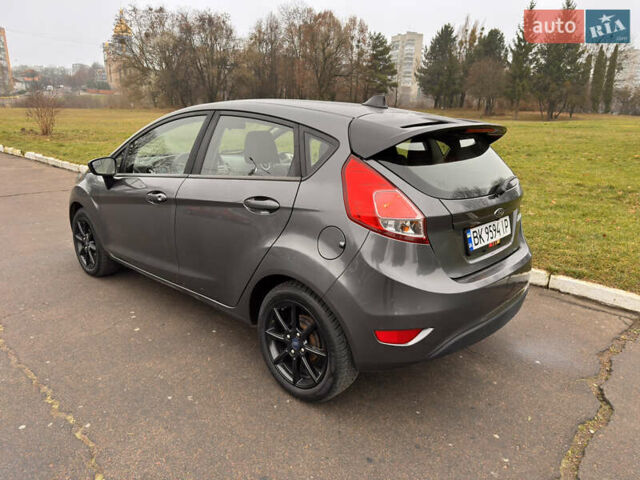 Сірий Форд Фієста, об'ємом двигуна 1.6 л та пробігом 124 тис. км за 9200 $, фото 9 на Automoto.ua