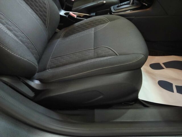 Серый Форд Фиеста, объемом двигателя 1.6 л и пробегом 41 тыс. км за 9200 $, фото 15 на Automoto.ua