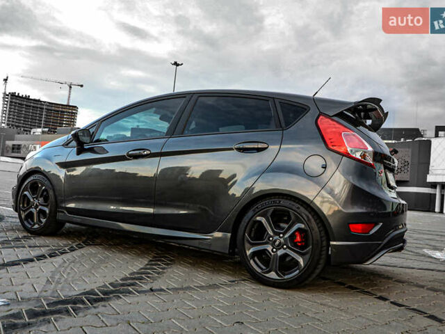 Серый Форд Фиеста, объемом двигателя 1.6 л и пробегом 85 тыс. км за 12500 $, фото 73 на Automoto.ua