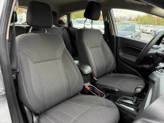 Серый Форд Фиеста, объемом двигателя 1.6 л и пробегом 160 тыс. км за 9300 $, фото 19 на Automoto.ua