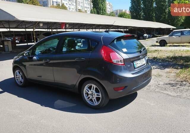 Серый Форд Фиеста, объемом двигателя 1.6 л и пробегом 85 тыс. км за 8500 $, фото 4 на Automoto.ua