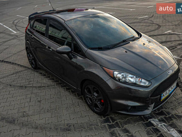 Серый Форд Фиеста, объемом двигателя 1.6 л и пробегом 85 тыс. км за 12500 $, фото 67 на Automoto.ua