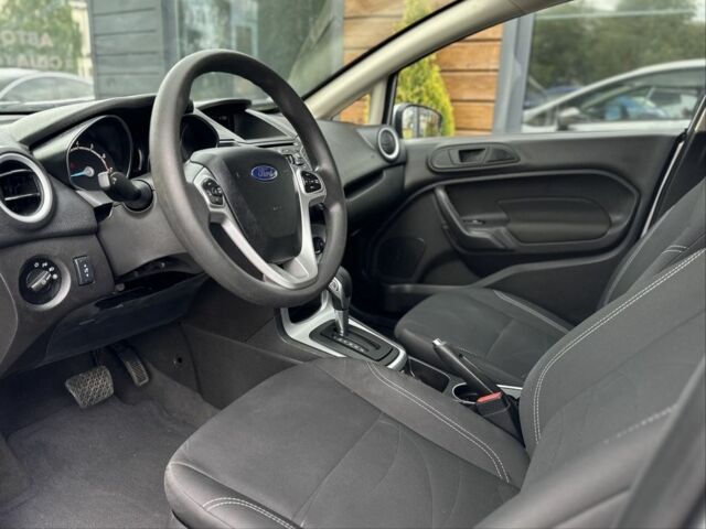 Серый Форд Фиеста, объемом двигателя 1.6 л и пробегом 77 тыс. км за 9999 $, фото 14 на Automoto.ua