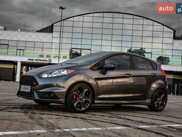 Серый Форд Фиеста, объемом двигателя 1.6 л и пробегом 85 тыс. км за 12500 $, фото 70 на Automoto.ua
