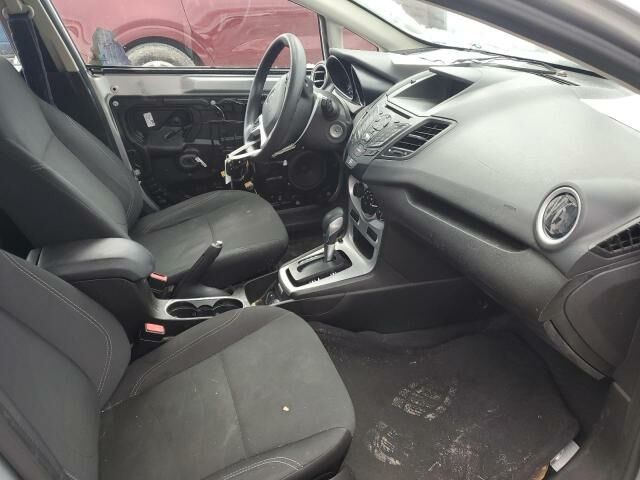 Серый Форд Фиеста, объемом двигателя 1.6 л и пробегом 139 тыс. км за 5800 $, фото 6 на Automoto.ua