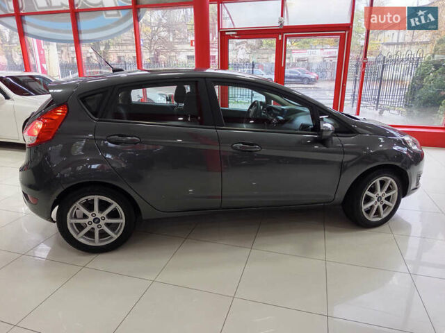 Серый Форд Фиеста, объемом двигателя 1.6 л и пробегом 41 тыс. км за 9200 $, фото 7 на Automoto.ua