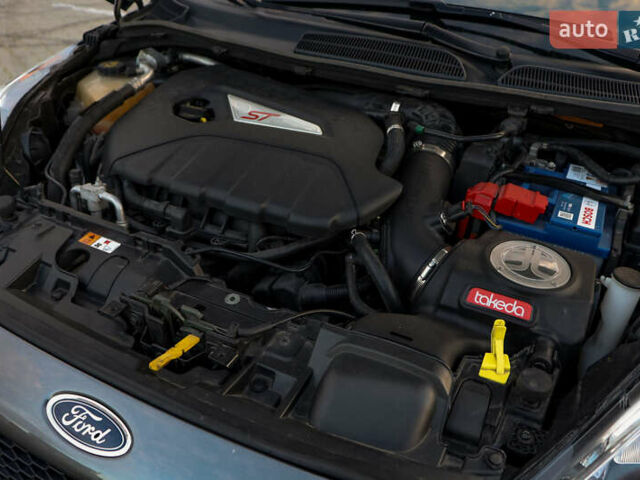 Серый Форд Фиеста, объемом двигателя 1.6 л и пробегом 85 тыс. км за 12500 $, фото 56 на Automoto.ua