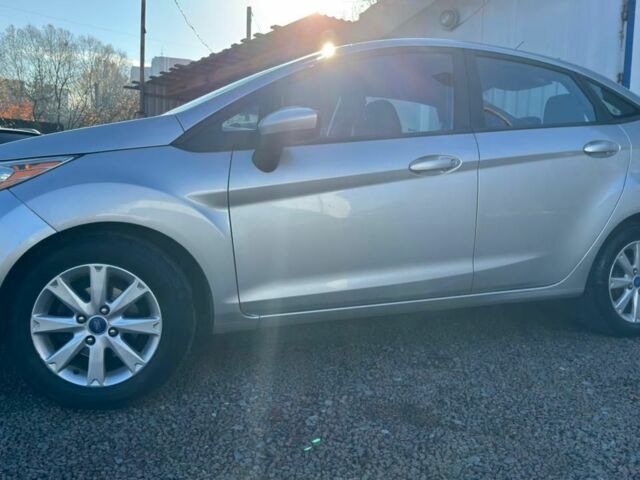 Серый Форд Фиеста, объемом двигателя 1.6 л и пробегом 266 тыс. км за 5700 $, фото 9 на Automoto.ua