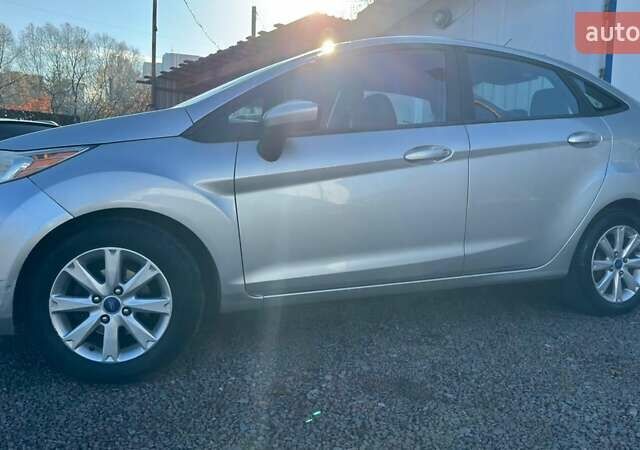 Серый Форд Фиеста, объемом двигателя 1.6 л и пробегом 266 тыс. км за 5700 $, фото 8 на Automoto.ua