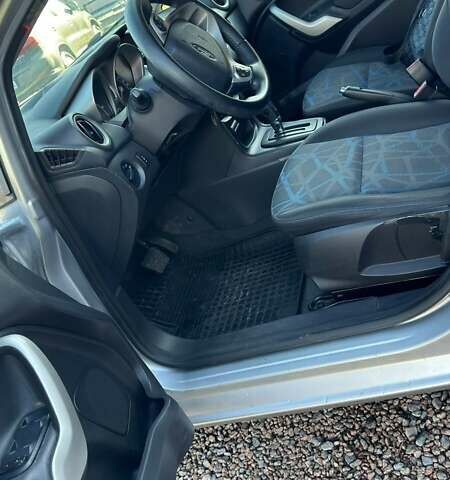 Серый Форд Фиеста, объемом двигателя 1.6 л и пробегом 266 тыс. км за 5700 $, фото 11 на Automoto.ua