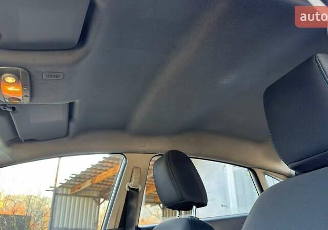 Серый Форд Фиеста, объемом двигателя 1.6 л и пробегом 266 тыс. км за 5700 $, фото 16 на Automoto.ua