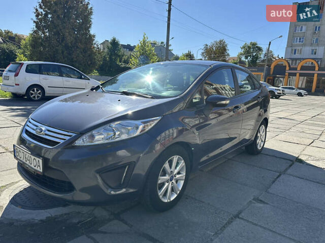 Серый Форд Фиеста, объемом двигателя 1.6 л и пробегом 189 тыс. км за 7000 $, фото 4 на Automoto.ua