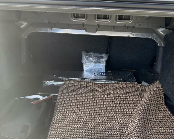 Форд Фиеста 2013 в Городок на Automoto.ua Серый Форд Фиеста, объемом двигателя 1.6 л и пробегом 79 тыс. км за 7200 $, фото 21 на Automoto.ua