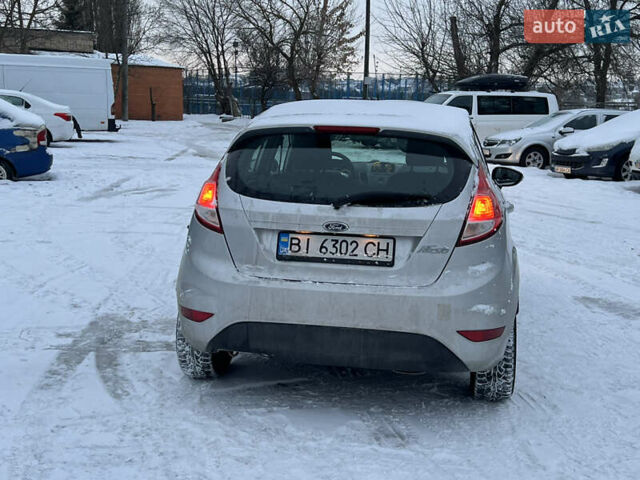 Серый Форд Фиеста, объемом двигателя 1.5 л и пробегом 209 тыс. км за 6500 $, фото 4 на Automoto.ua