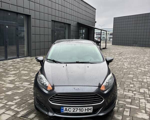 Сірий Форд Фієста, об'ємом двигуна 1 л та пробігом 240 тис. км за 5950 $, фото 1 на Automoto.ua