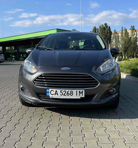 Серый Форд Фиеста, объемом двигателя 1.6 л и пробегом 165 тыс. км за 7500 $, фото 1 на Automoto.ua