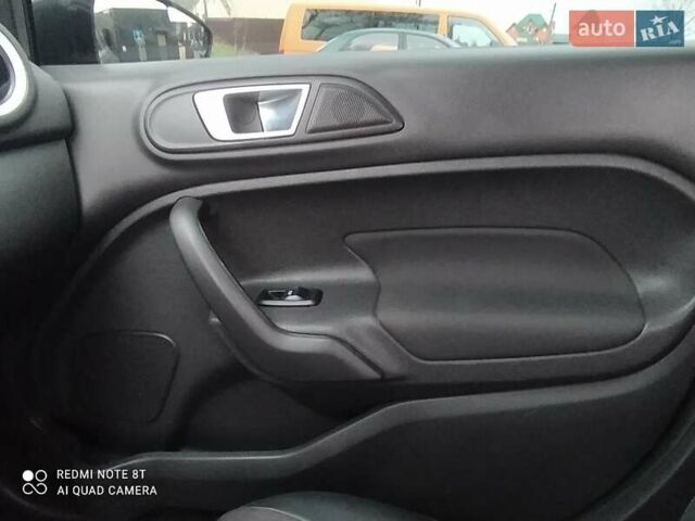 Сірий Форд Фієста, об'ємом двигуна 1.6 л та пробігом 210 тис. км за 7500 $, фото 1 на Automoto.ua