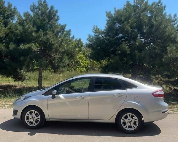 Серый Форд Фиеста, объемом двигателя 1.6 л и пробегом 161 тыс. км за 7500 $, фото 20 на Automoto.ua