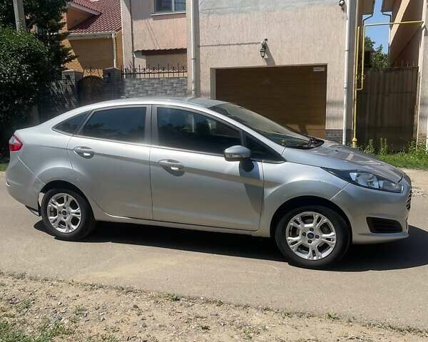 Серый Форд Фиеста, объемом двигателя 1.6 л и пробегом 161 тыс. км за 7500 $, фото 15 на Automoto.ua