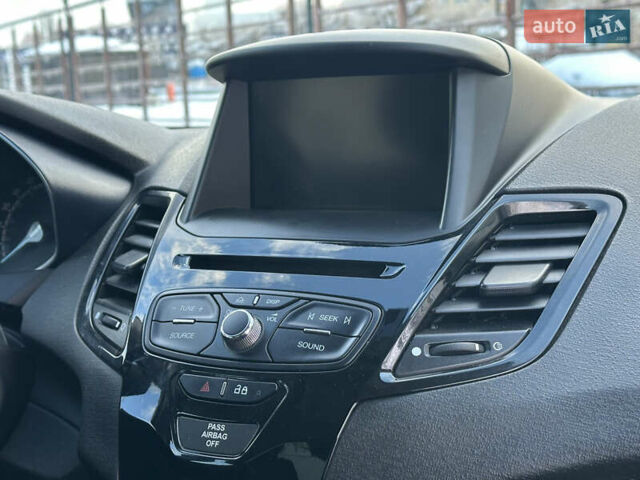 Сірий Форд Фієста, об'ємом двигуна 1.6 л та пробігом 186 тис. км за 7450 $, фото 16 на Automoto.ua