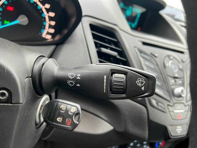 Серый Форд Фиеста, объемом двигателя 1.6 л и пробегом 177 тыс. км за 6840 $, фото 23 на Automoto.ua