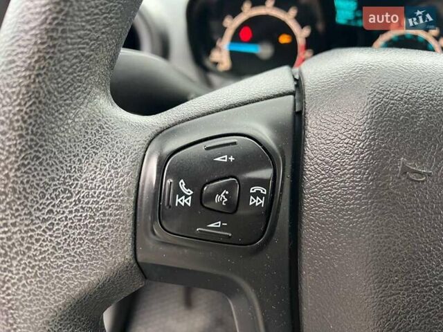 Серый Форд Фиеста, объемом двигателя 1.6 л и пробегом 177 тыс. км за 7340 $, фото 23 на Automoto.ua