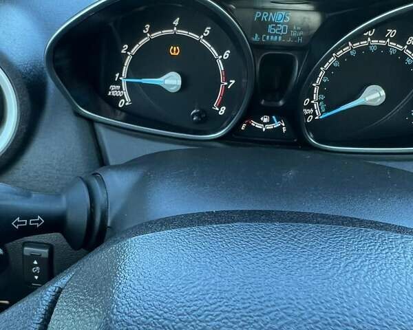 Серый Форд Фиеста, объемом двигателя 1.6 л и пробегом 155 тыс. км за 6700 $, фото 2 на Automoto.ua