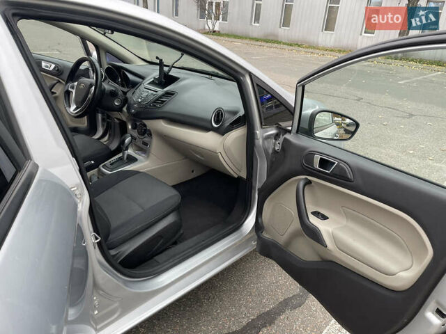 Серый Форд Фиеста, объемом двигателя 1.6 л и пробегом 151 тыс. км за 6700 $, фото 14 на Automoto.ua