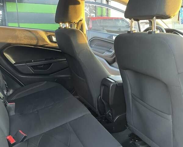 Сірий Форд Фієста, об'ємом двигуна 1.6 л та пробігом 315 тис. км за 6200 $, фото 16 на Automoto.ua