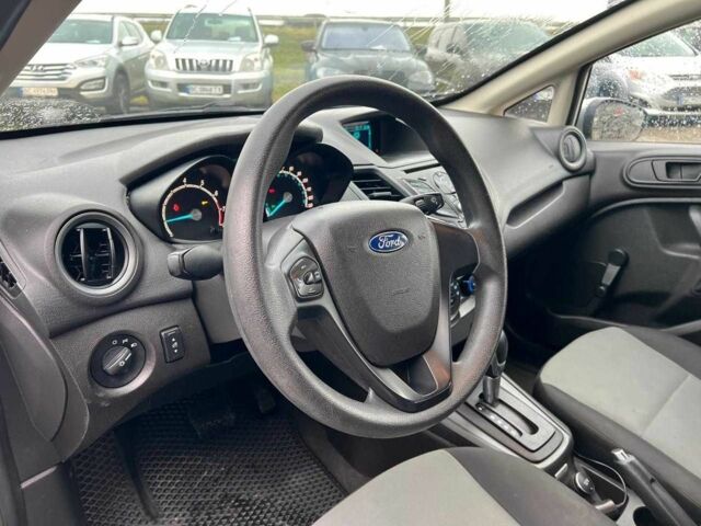 Серый Форд Фиеста, объемом двигателя 1.6 л и пробегом 177 тыс. км за 6840 $, фото 16 на Automoto.ua