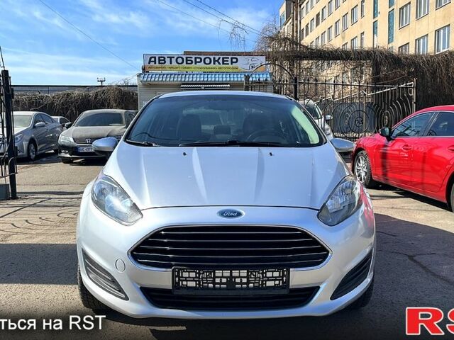 Серый Форд Фиеста, объемом двигателя 16 л и пробегом 209 тыс. км за 7800 $, фото 1 на Automoto.ua