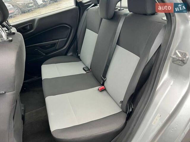 Серый Форд Фиеста, объемом двигателя 1.6 л и пробегом 177 тыс. км за 7340 $, фото 32 на Automoto.ua