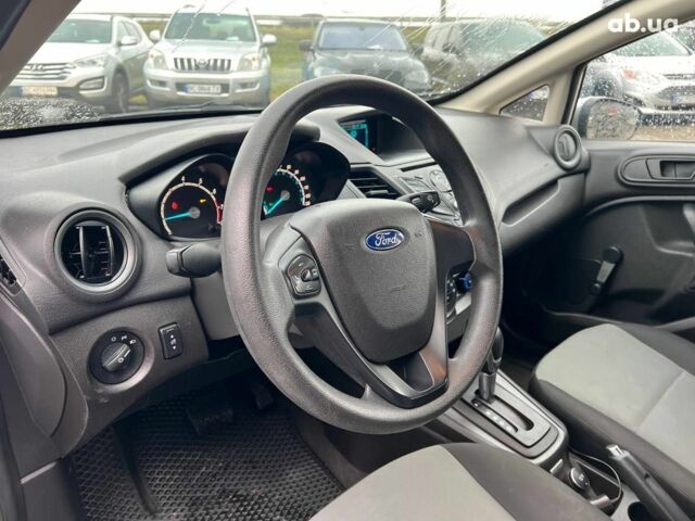 Серый Форд Фиеста, объемом двигателя 1.6 л и пробегом 177 тыс. км за 7340 $, фото 16 на Automoto.ua