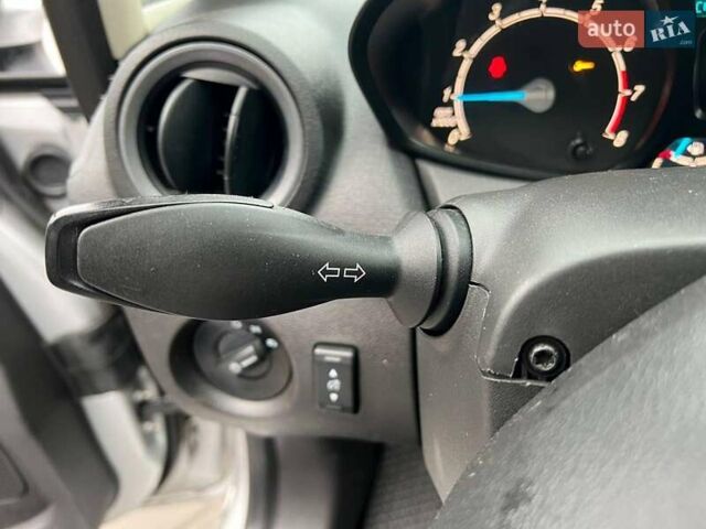 Серый Форд Фиеста, объемом двигателя 1.6 л и пробегом 177 тыс. км за 7340 $, фото 24 на Automoto.ua