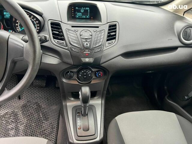 Серый Форд Фиеста, объемом двигателя 1.6 л и пробегом 177 тыс. км за 7340 $, фото 25 на Automoto.ua