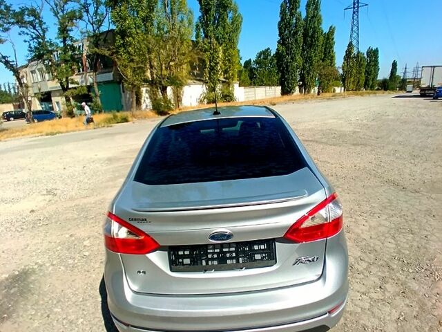 Сірий Форд Фієста, об'ємом двигуна 1.6 л та пробігом 209 тис. км за 7299 $, фото 6 на Automoto.ua