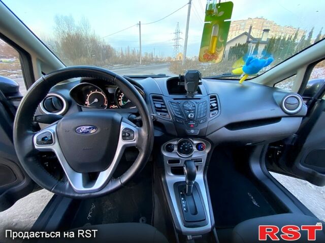 Серый Форд Фиеста, объемом двигателя 1.6 л и пробегом 151 тыс. км за 7300 $, фото 11 на Automoto.ua
