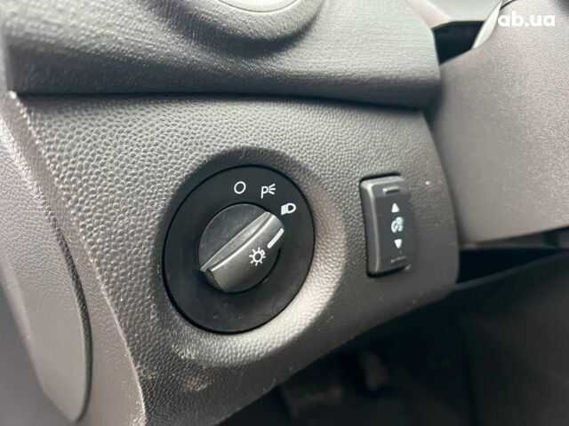 Серый Форд Фиеста, объемом двигателя 1.6 л и пробегом 177 тыс. км за 7340 $, фото 19 на Automoto.ua