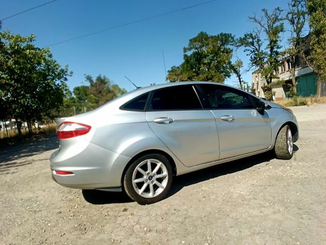 Сірий Форд Фієста, об'ємом двигуна 1.6 л та пробігом 209 тис. км за 7299 $, фото 7 на Automoto.ua