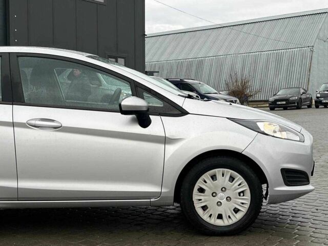 Серый Форд Фиеста, объемом двигателя 1.6 л и пробегом 177 тыс. км за 6840 $, фото 9 на Automoto.ua